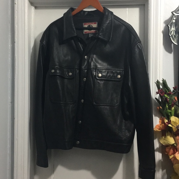 levi leather trucker jacket